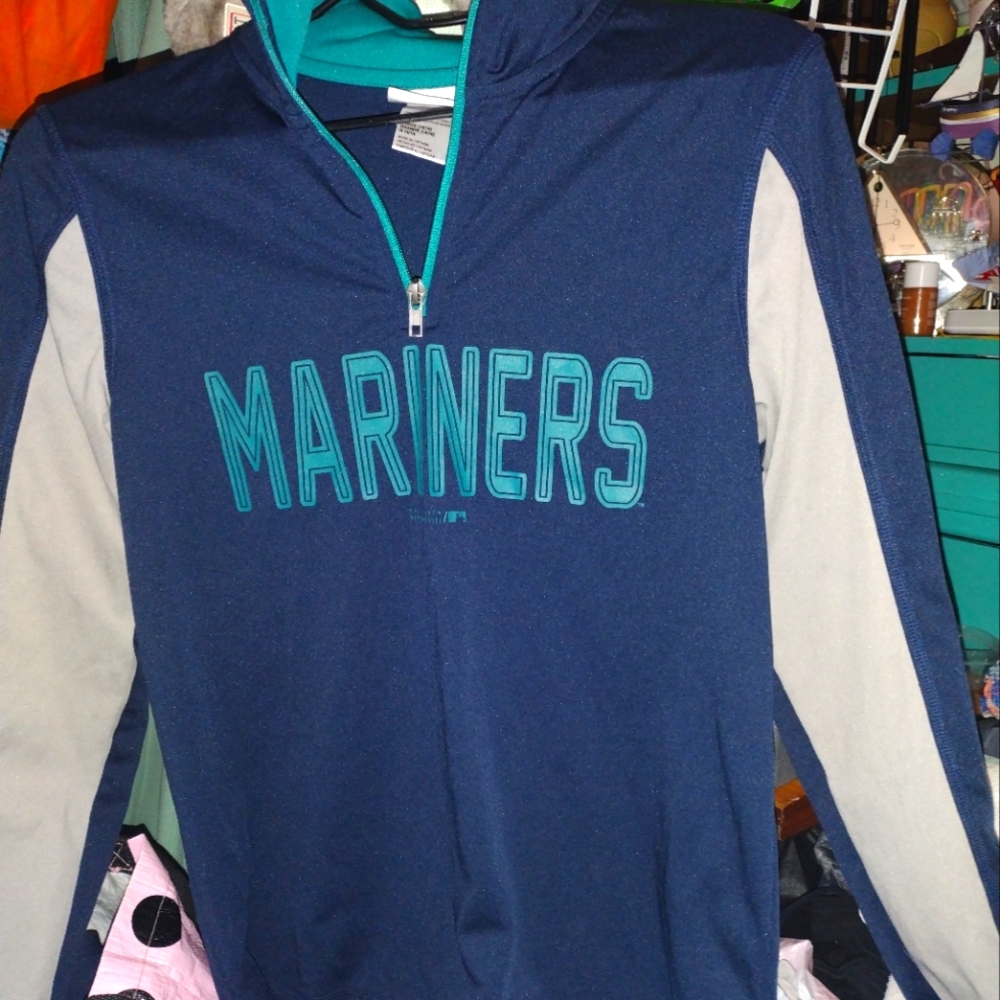 Mariners pull over